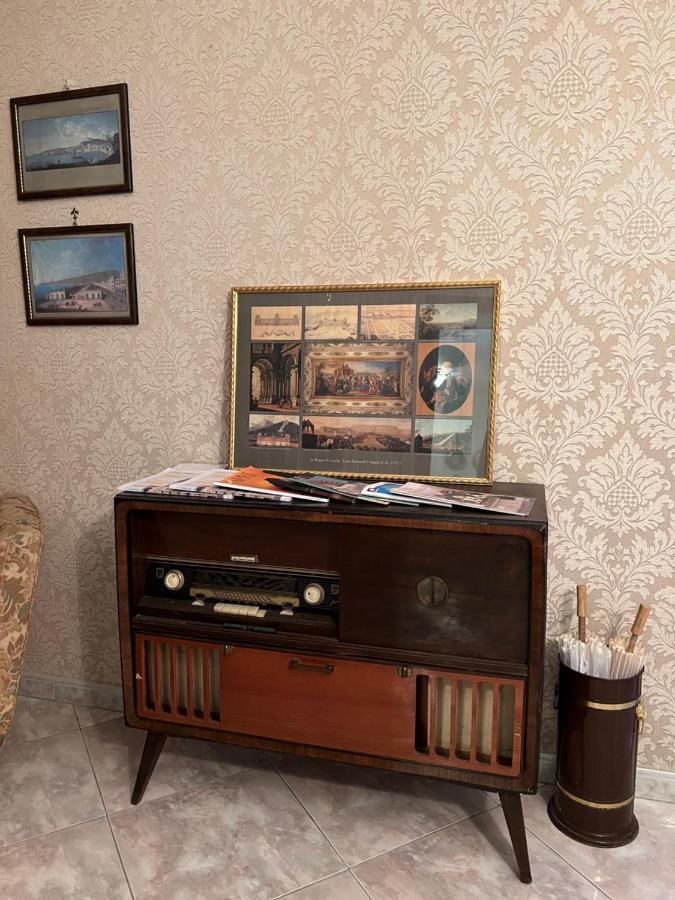 ナポリCasa Kamalei, Tra Plebiscito E Lungomareアパートメント エクステリア 写真
