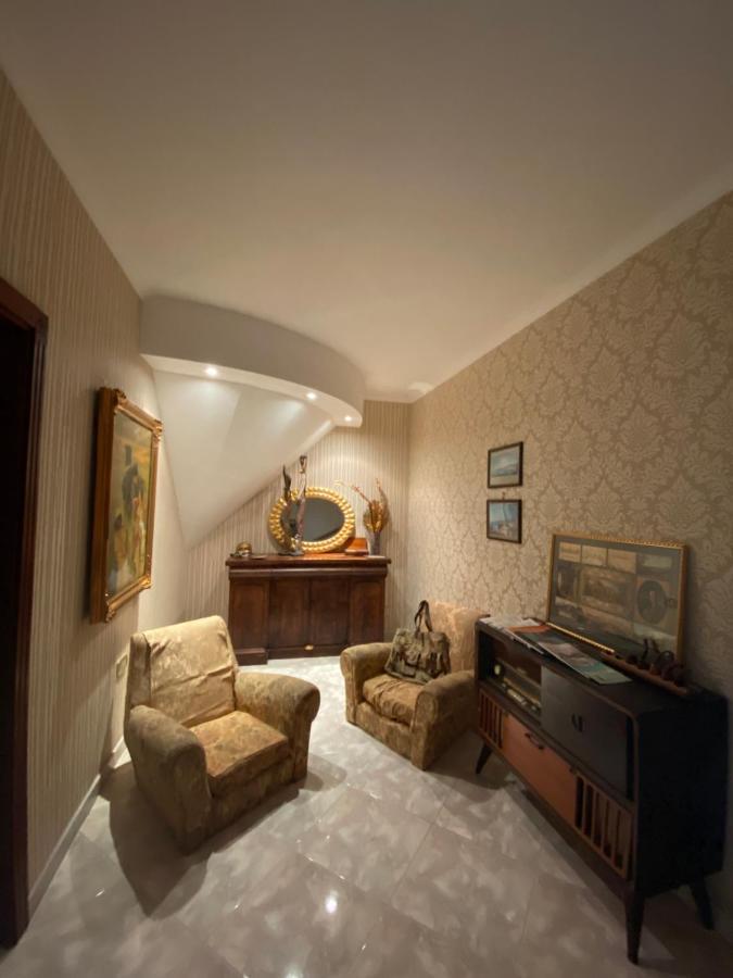 ナポリCasa Kamalei, Tra Plebiscito E Lungomareアパートメント エクステリア 写真