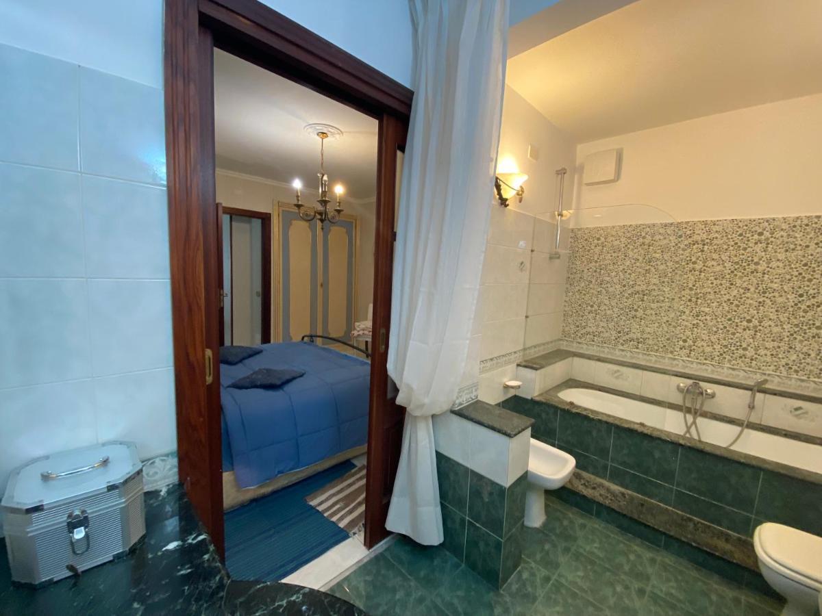 ナポリCasa Kamalei, Tra Plebiscito E Lungomareアパートメント エクステリア 写真